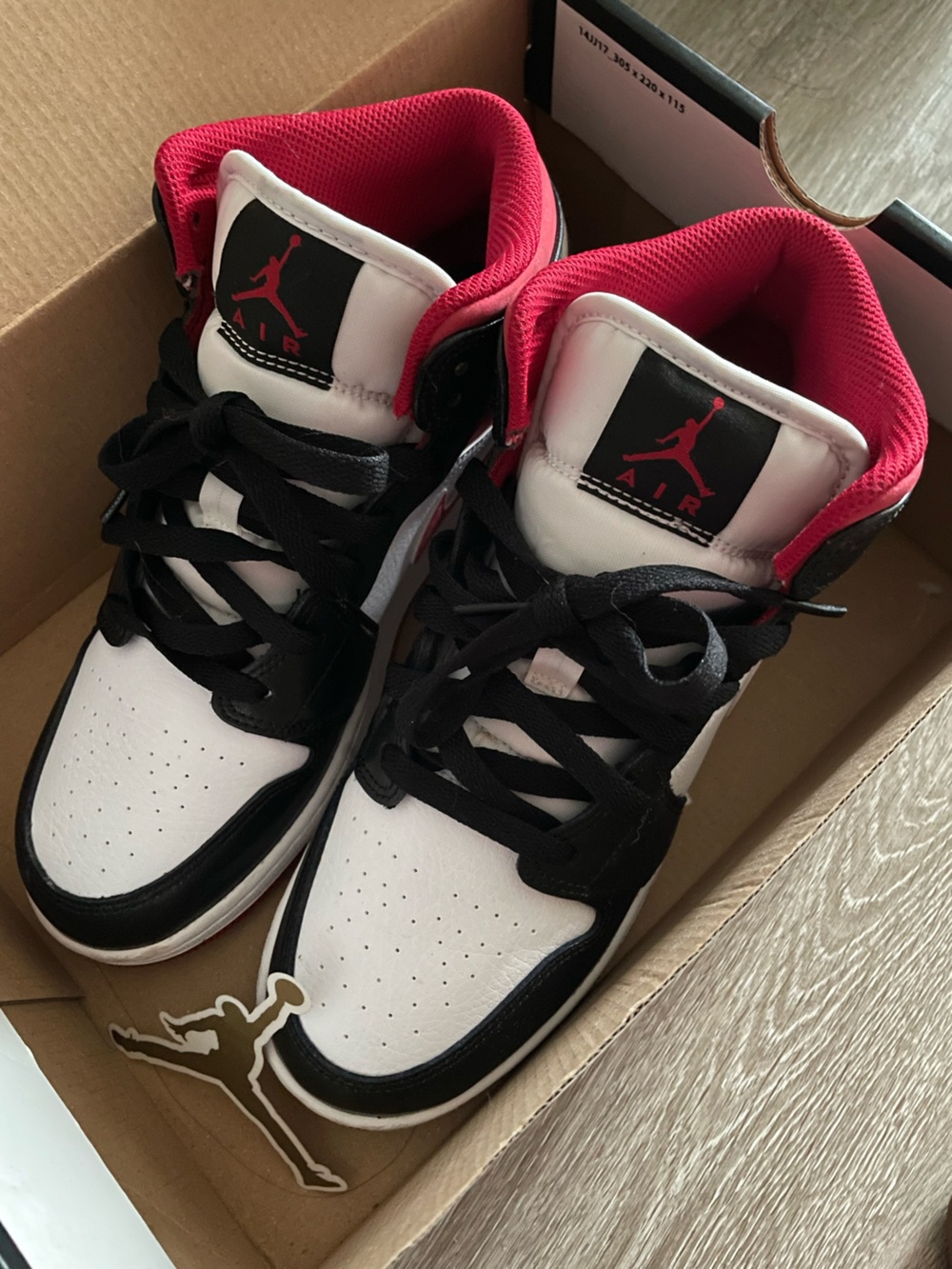 Jordan 1 - Nike Black/Red High-Top Sneakers
